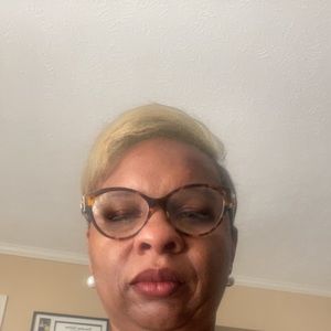 Meet your Posher, Tonya